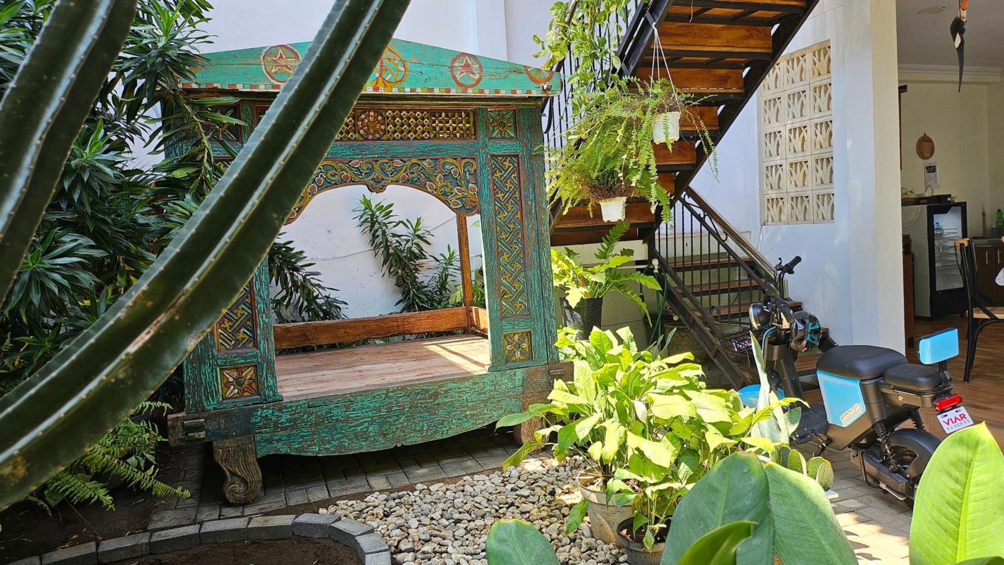 Surokarsan 9 House Yogyakarta Hotel Exterior foto
