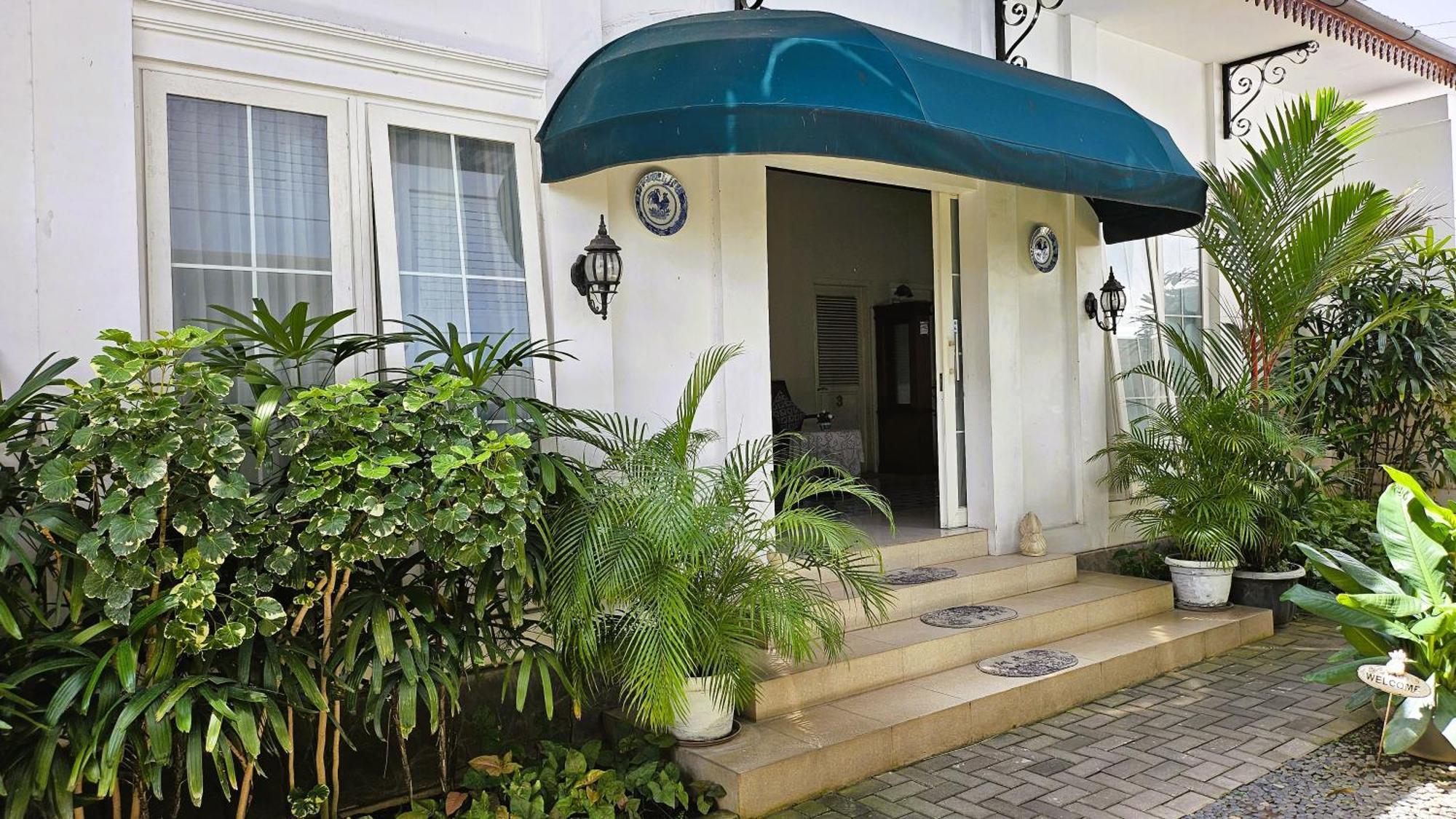 Surokarsan 9 House Yogyakarta Hotel Exterior foto